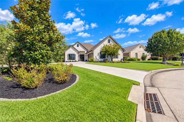 101 Hillsborough Drive W, Montgomery, TX 77356