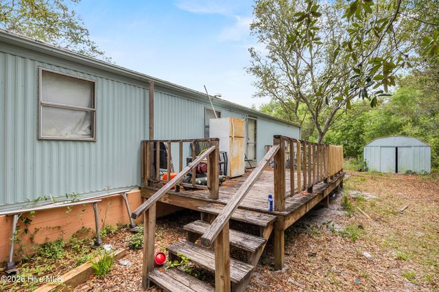 53 Elm Road, Southport, NC 28461