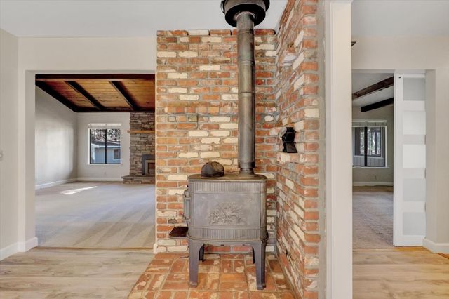 10856 Terrace Pines Ct, Grass Valley, CA 95945