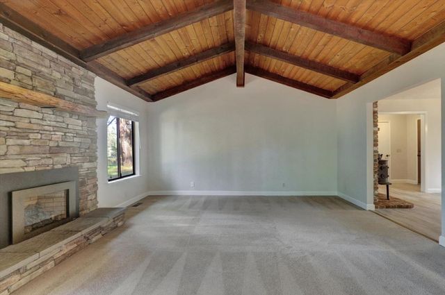 10856 Terrace Pines Ct, Grass Valley, CA 95945