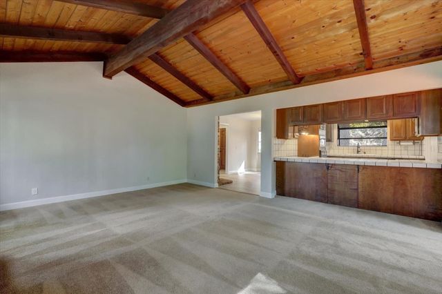 10856 Terrace Pines Ct, Grass Valley, CA 95945