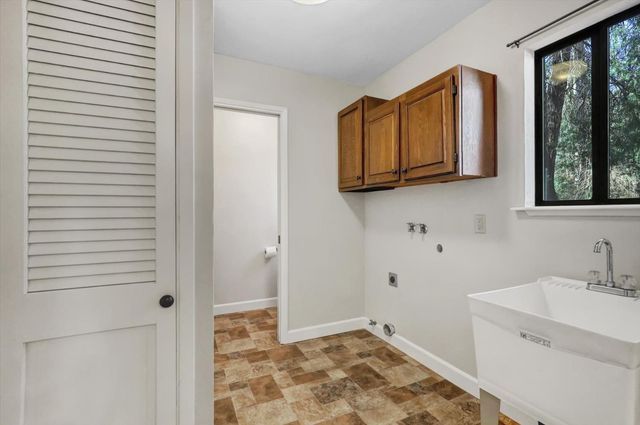 10856 Terrace Pines Ct, Grass Valley, CA 95945