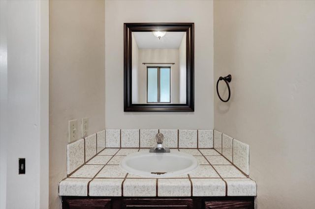 10856 Terrace Pines Ct, Grass Valley, CA 95945