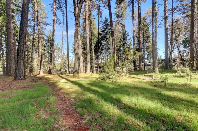 10856 Terrace Pines Ct, Grass Valley, CA 95945
