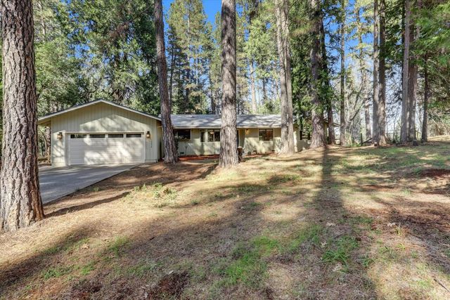 10856 Terrace Pines Ct, Grass Valley, CA 95945