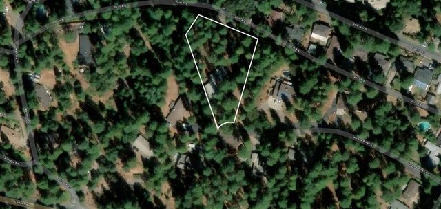 10856 Terrace Pines Ct, Grass Valley, CA 95945