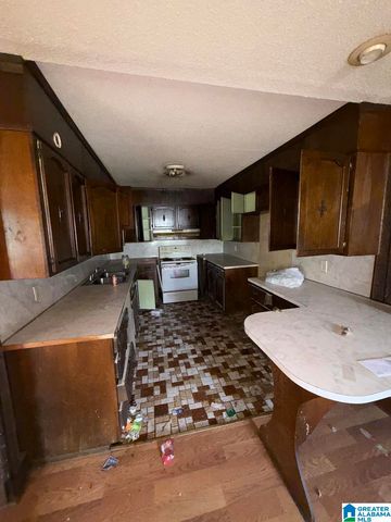 524 VIOLET STREET, Midfield, AL 35228