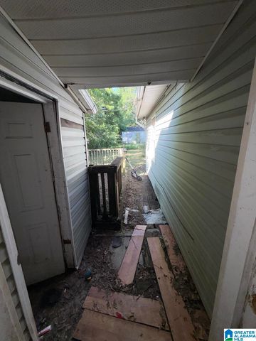 524 VIOLET STREET, Midfield, AL 35228