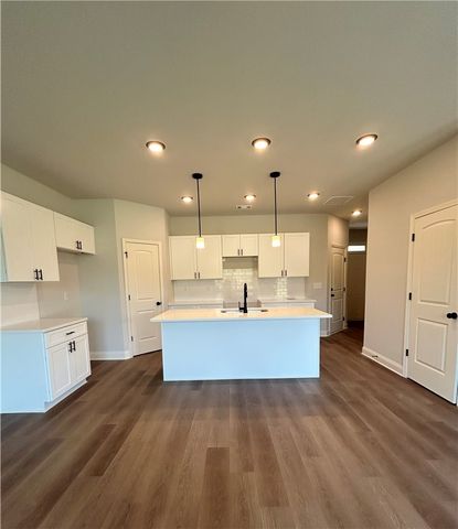 29 Crest Drive 4, Hartwell, GA 30643