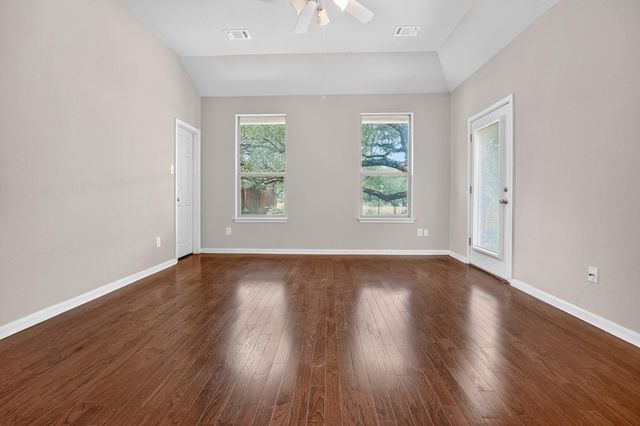 21721 Agarito LN, Spicewood, TX 78669