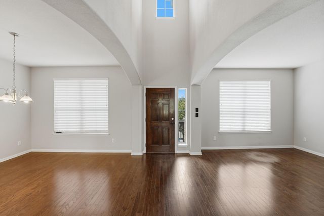 21721 Agarito LN, Spicewood, TX 78669