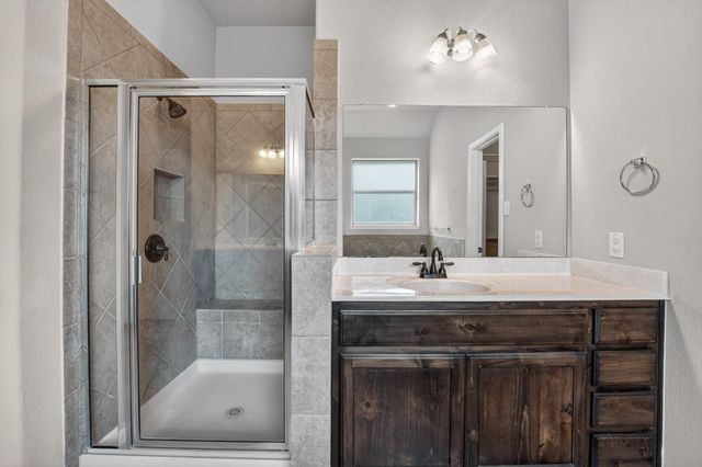 21721 Agarito LN, Spicewood, TX 78669