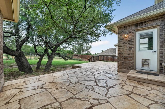 21721 Agarito LN, Spicewood, TX 78669