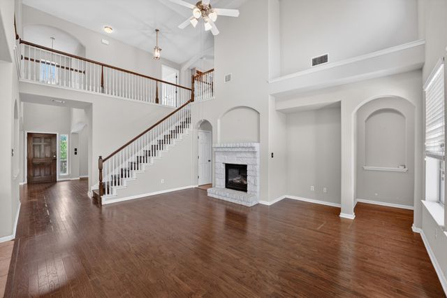 21721 Agarito LN, Spicewood, TX 78669