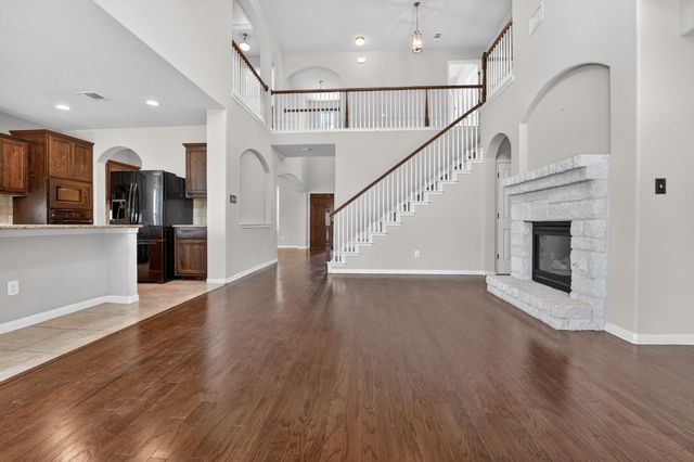 21721 Agarito LN, Spicewood, TX 78669