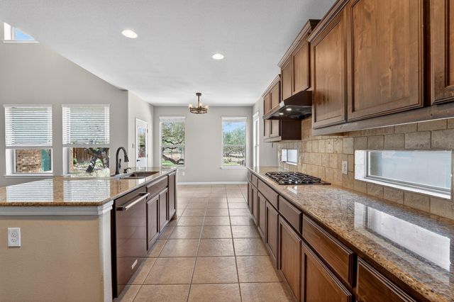 21721 Agarito LN, Spicewood, TX 78669