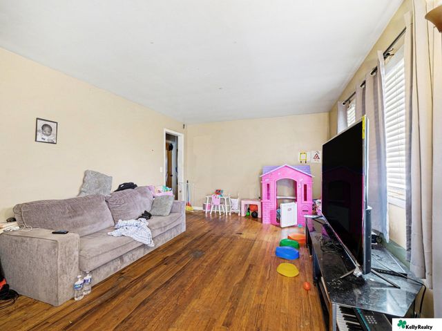 5310 N 45th Street, Omaha, NE 68104