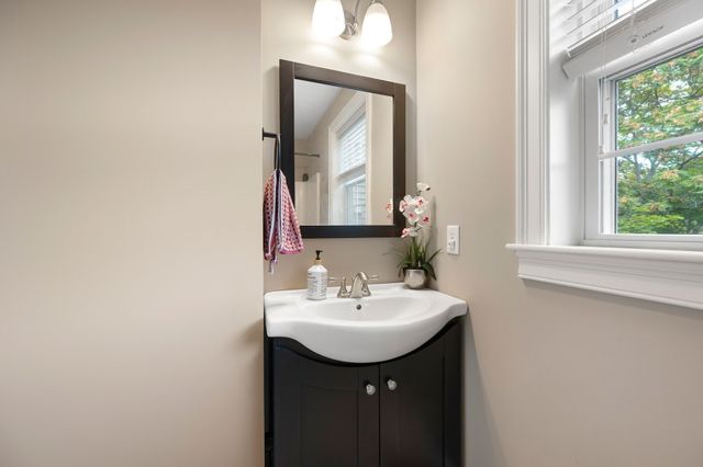 210 S Quinsigamond Ave 2, Shrewsbury, MA 01545