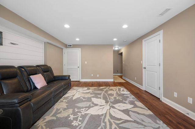 210 S Quinsigamond Ave 2, Shrewsbury, MA 01545