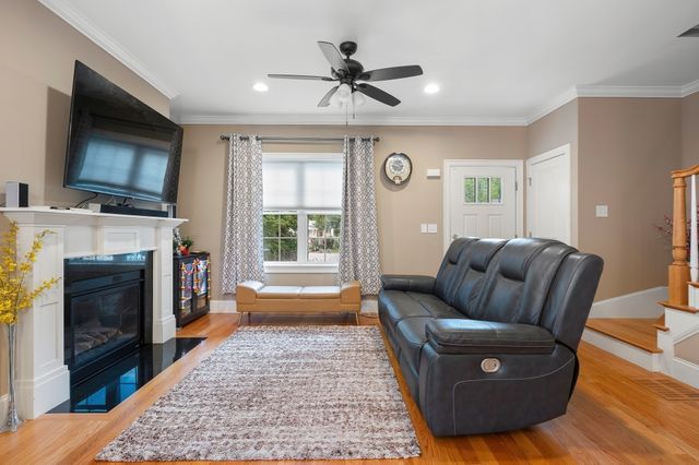 210 S Quinsigamond Ave 2, Shrewsbury, MA 01545