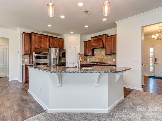10433 Honeyfur Court, Charlotte, NC 28278