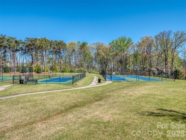 10433 Honeyfur Court, Charlotte, NC 28278