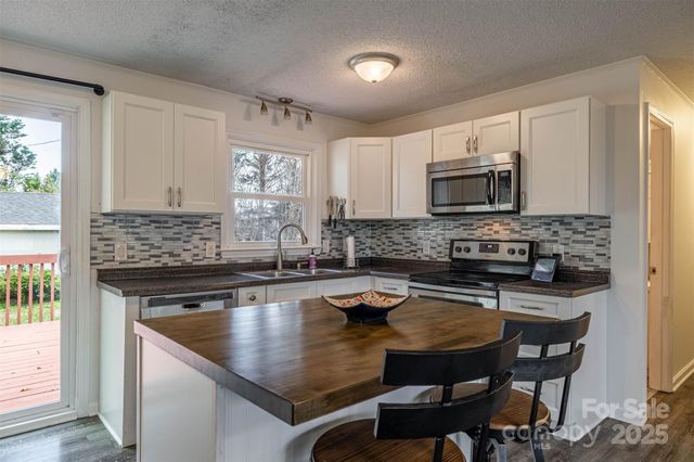 4734 Ike Starnes Road, Granite Falls, NC 28630