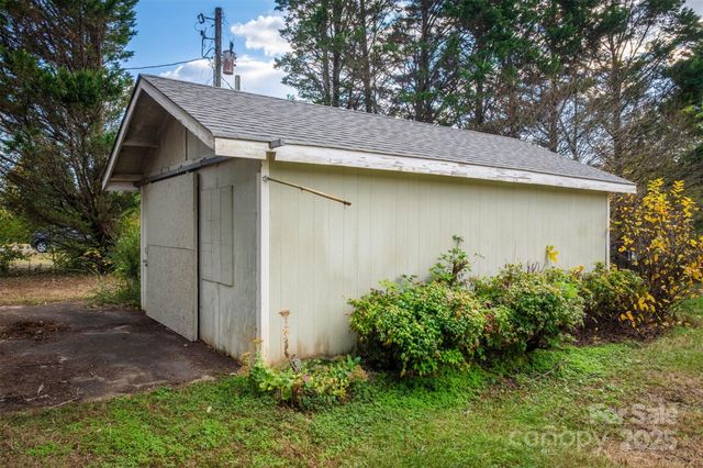 4734 Ike Starnes Road, Granite Falls, NC 28630