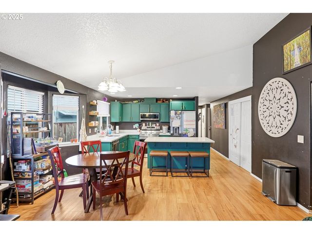 1439 Sw 208TH Ave, Beaverton, OR 97003