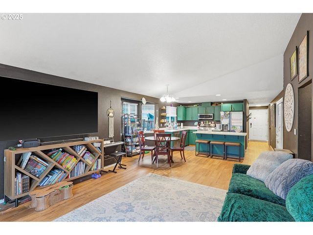 1439 Sw 208TH Ave, Beaverton, OR 97003