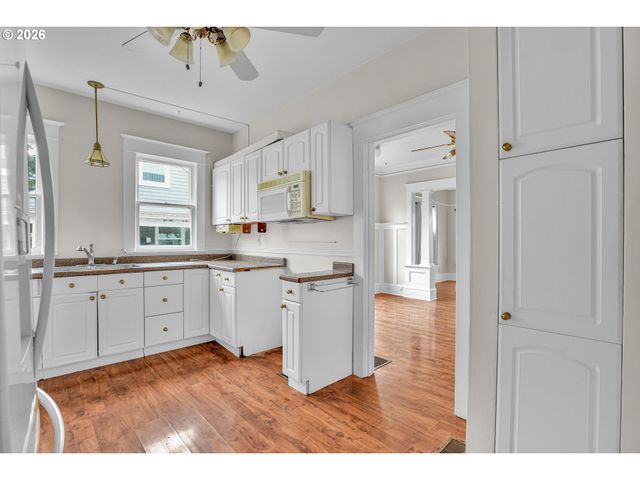 5636 N DELAWARE Ave, Portland, OR 97217