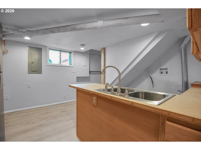 5636 N DELAWARE Ave, Portland, OR 97217