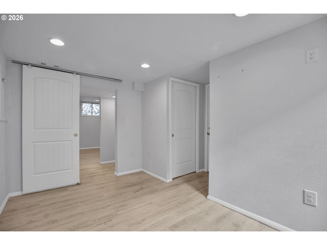 5636 N DELAWARE Ave, Portland, OR 97217