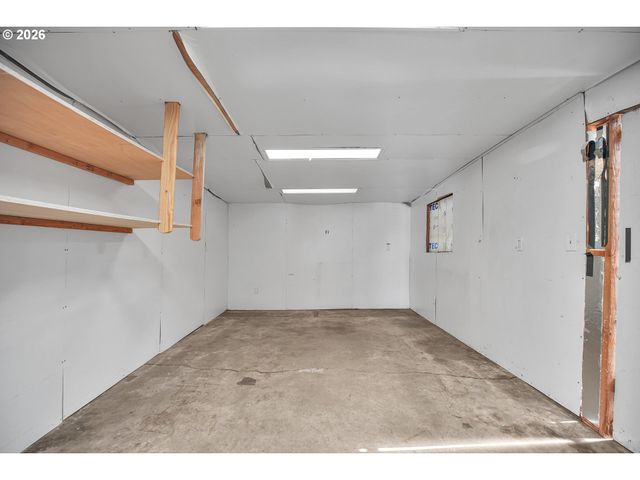 5636 N DELAWARE Ave, Portland, OR 97217