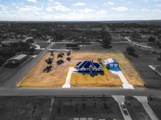 423 Creekside Court, Weatherford, TX 76087