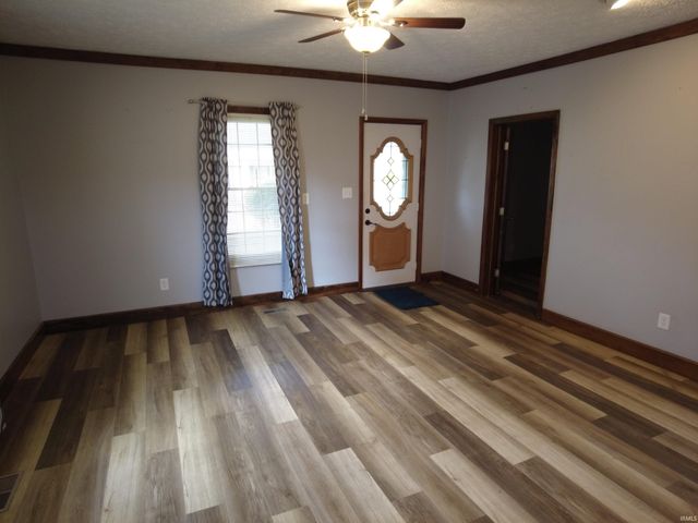 1736 25th Street, Bedford, IN 47421