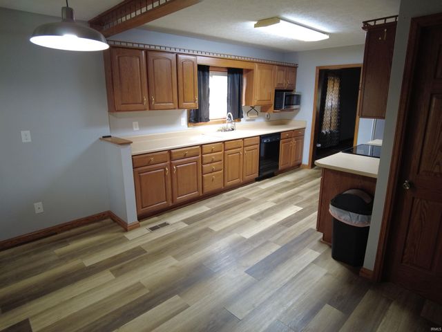 1736 25th Street, Bedford, IN 47421