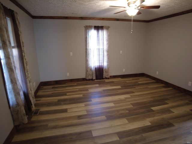1736 25th Street, Bedford, IN 47421