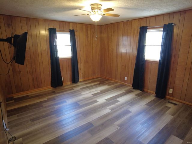 1736 25th Street, Bedford, IN 47421