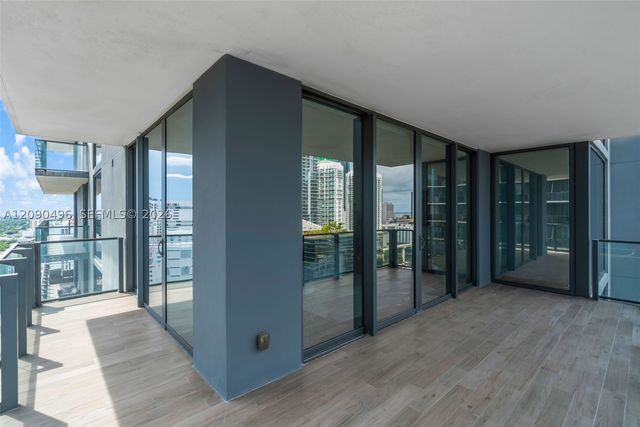 88 SW 7th St 1901, Miami, FL 33130