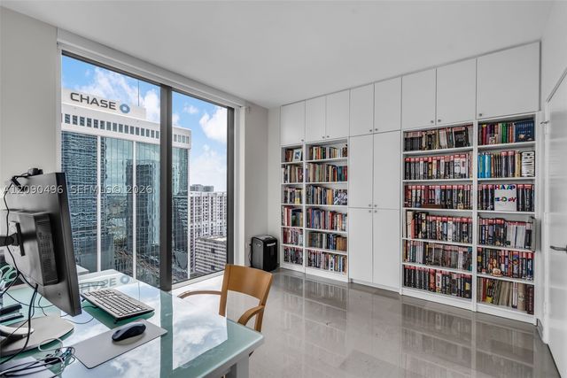 88 SW 7th St 1901, Miami, FL 33130