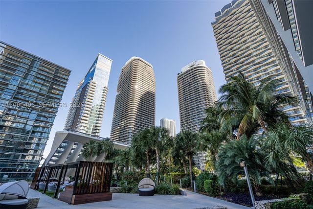 88 SW 7th St 1901, Miami, FL 33130