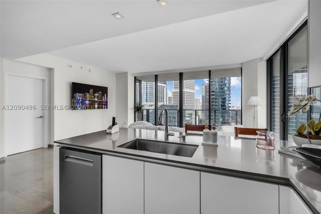 88 SW 7th St 1901, Miami, FL 33130