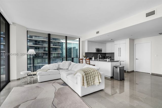 88 SW 7th St 1901, Miami, FL 33130