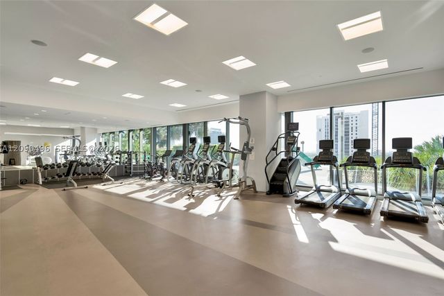 88 SW 7th St 1901, Miami, FL 33130