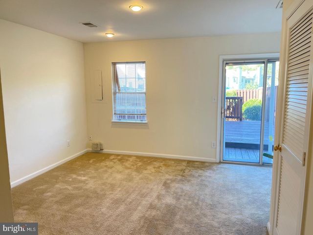 16150 TACONIC CIR, Dumfries, VA 22025