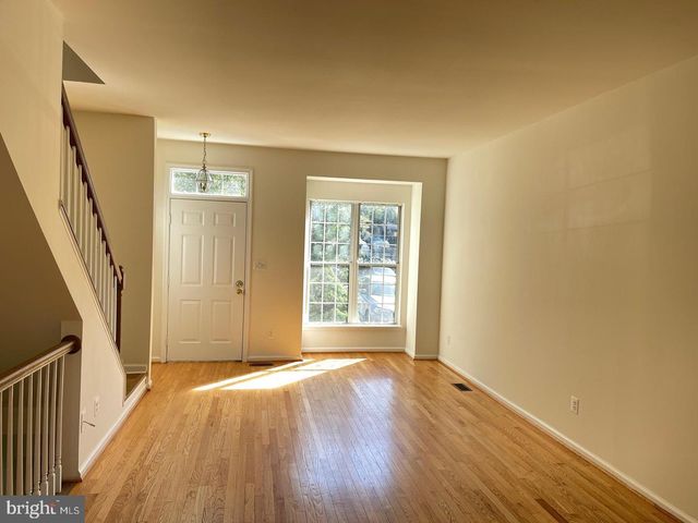 16150 TACONIC CIR, Dumfries, VA 22025