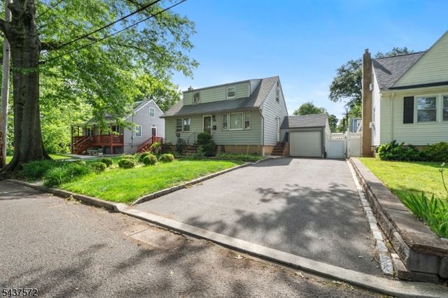914 Inwood Pl, Rahway City, NJ 07065