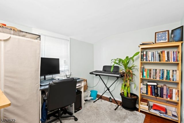 914 Inwood Pl, Rahway City, NJ 07065