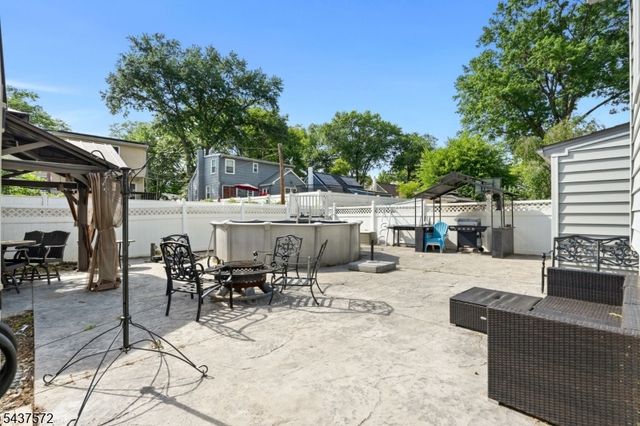 914 Inwood Pl, Rahway City, NJ 07065